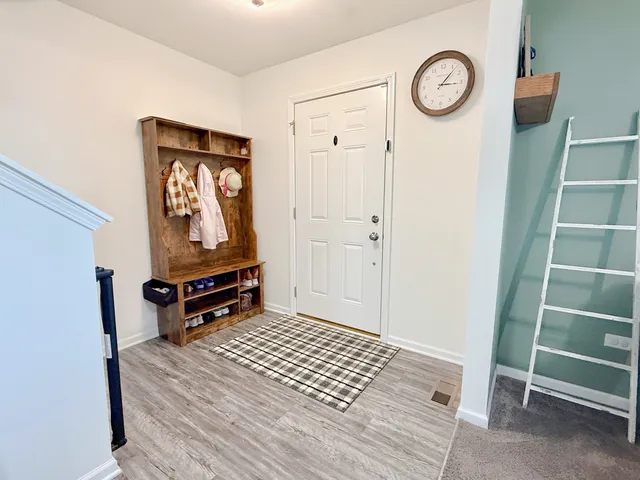 $375,000 | 1013 Daniel Street, Plano, IL 60545