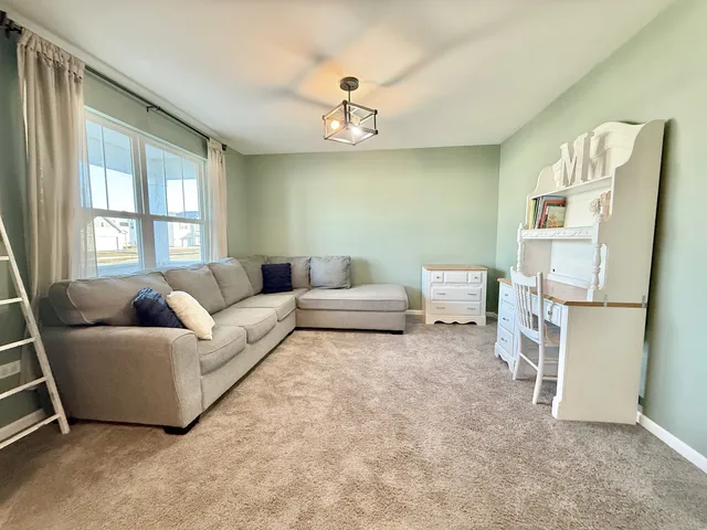 $375,000 | 1013 Daniel Street, Plano, IL 60545