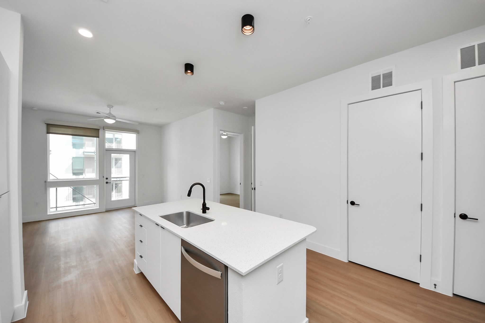 2810 Riverby Road, Unit 225 Houston, TX 77020 - Photo 5 of 47 a kitchen with a sink and a window