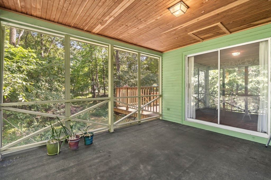 8 Dana Road Bedford, MA 01730 - Photo 15 of 41 Gallery Image 15