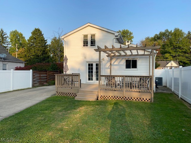 1272 South Green Road Cleveland, OH 44121 - Photo 2 of 17