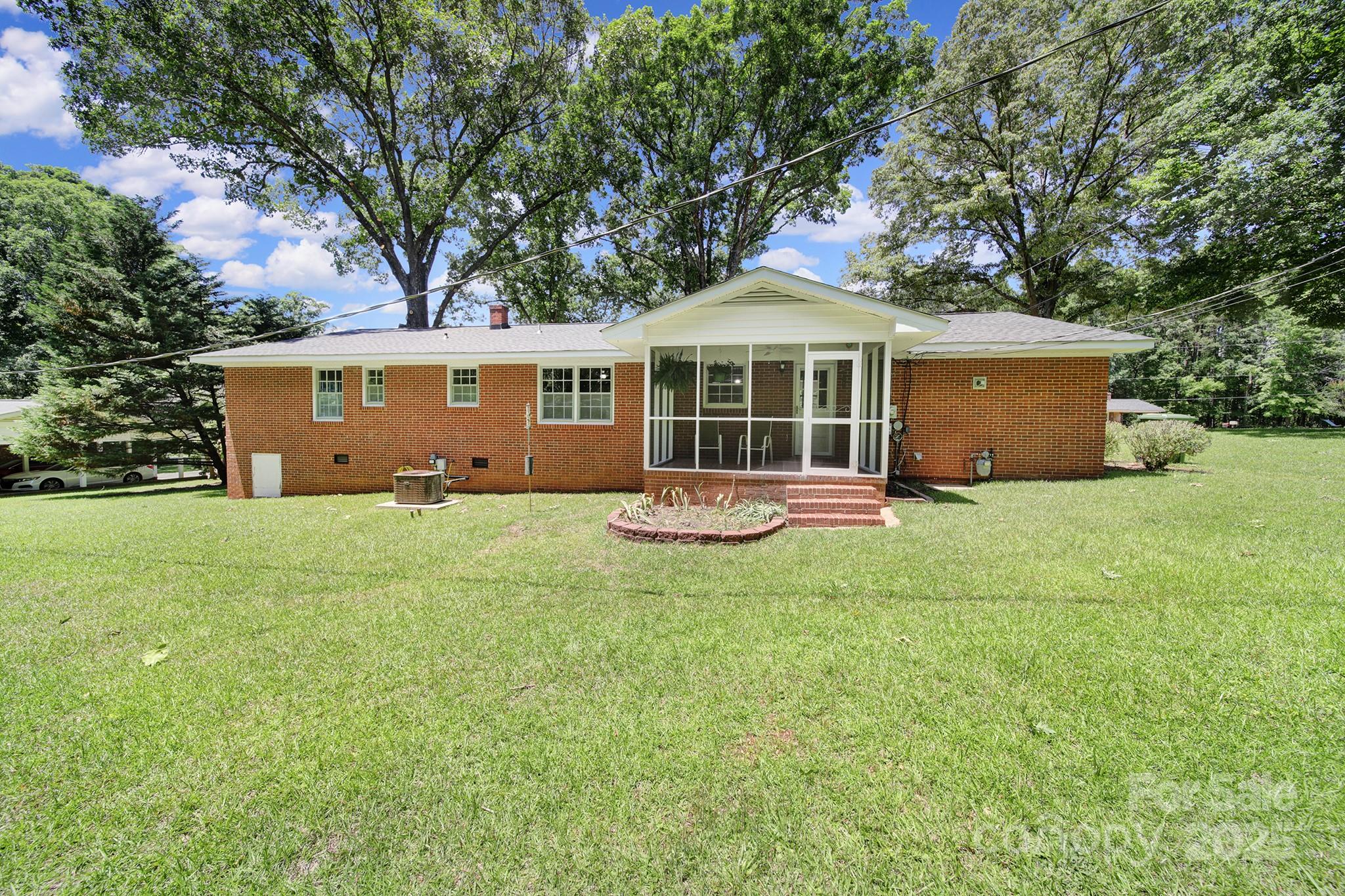 967 State Rd S-29-376 Lancaster, SC 29720 - Photo 29 of 33 a front view of house with yard and green space