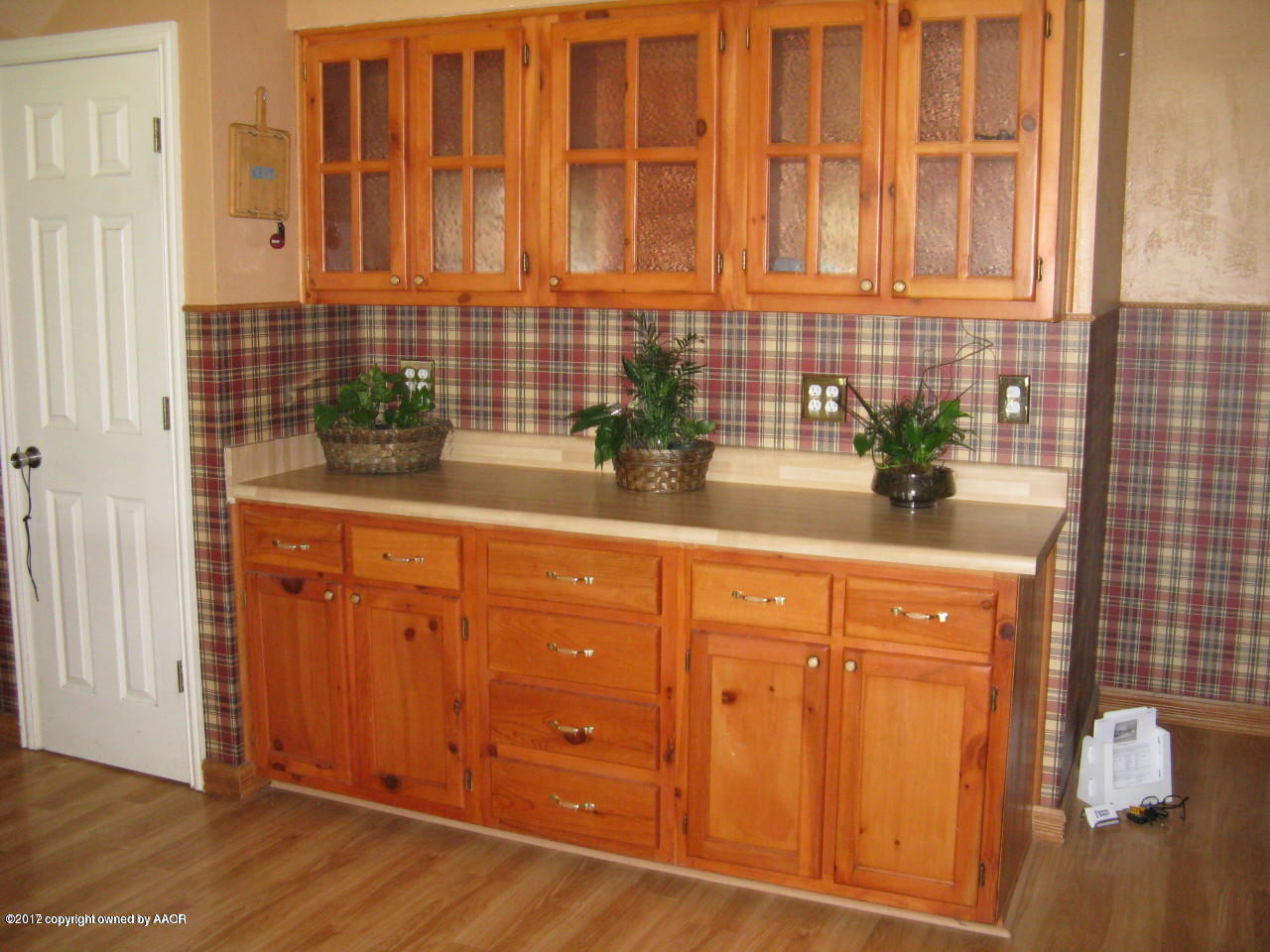5100 Camp Lane Amarillo, TX 79110 - Photo 2 of 13 Built in hutch