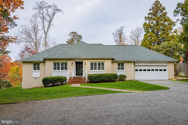 $1,485,000 | 97 Currell Cove Lane, White Stone, VA 22578