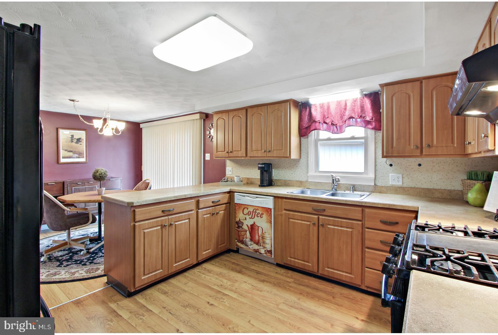 2109 Teslin Road York, PA 17404 - Photo 10 of 28