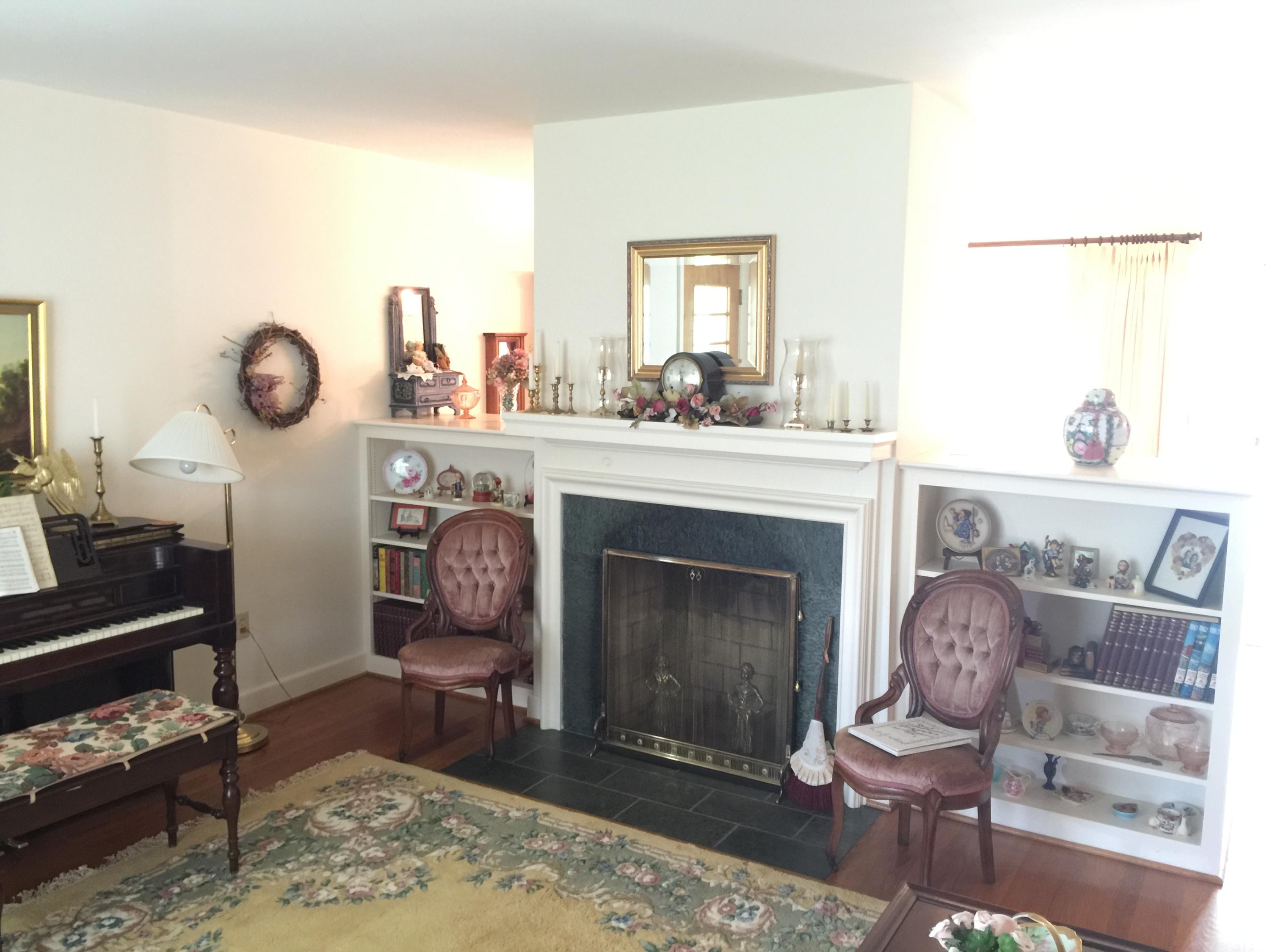 2740 Deerfield Road Southwest Roanoke, VA 24015 - Photo 5 of 19 IMG_7840