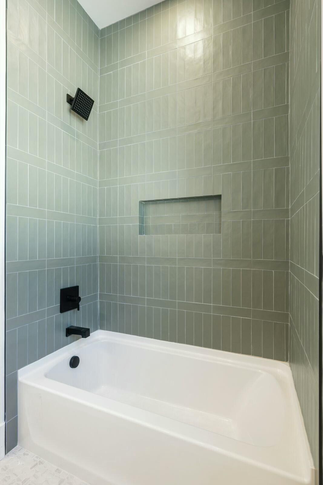 44 Poplar Street Charleston, SC 29403 - Photo 24 of 44 Full Bath