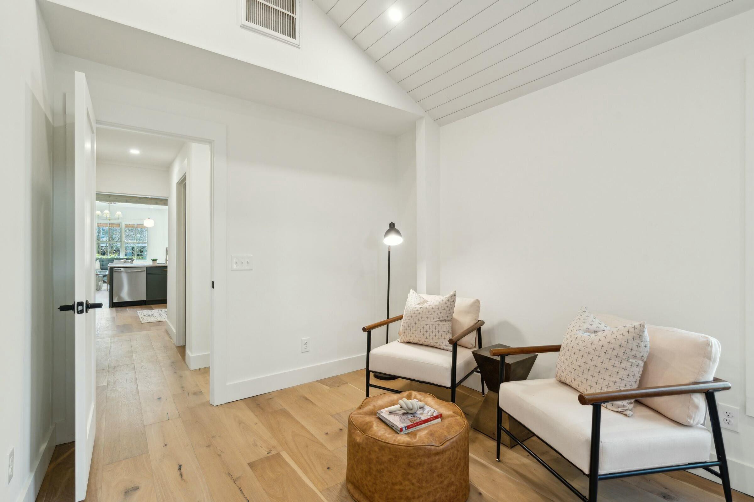 44 Poplar Street Charleston, SC 29403 - Photo 27 of 44 Primary Suite