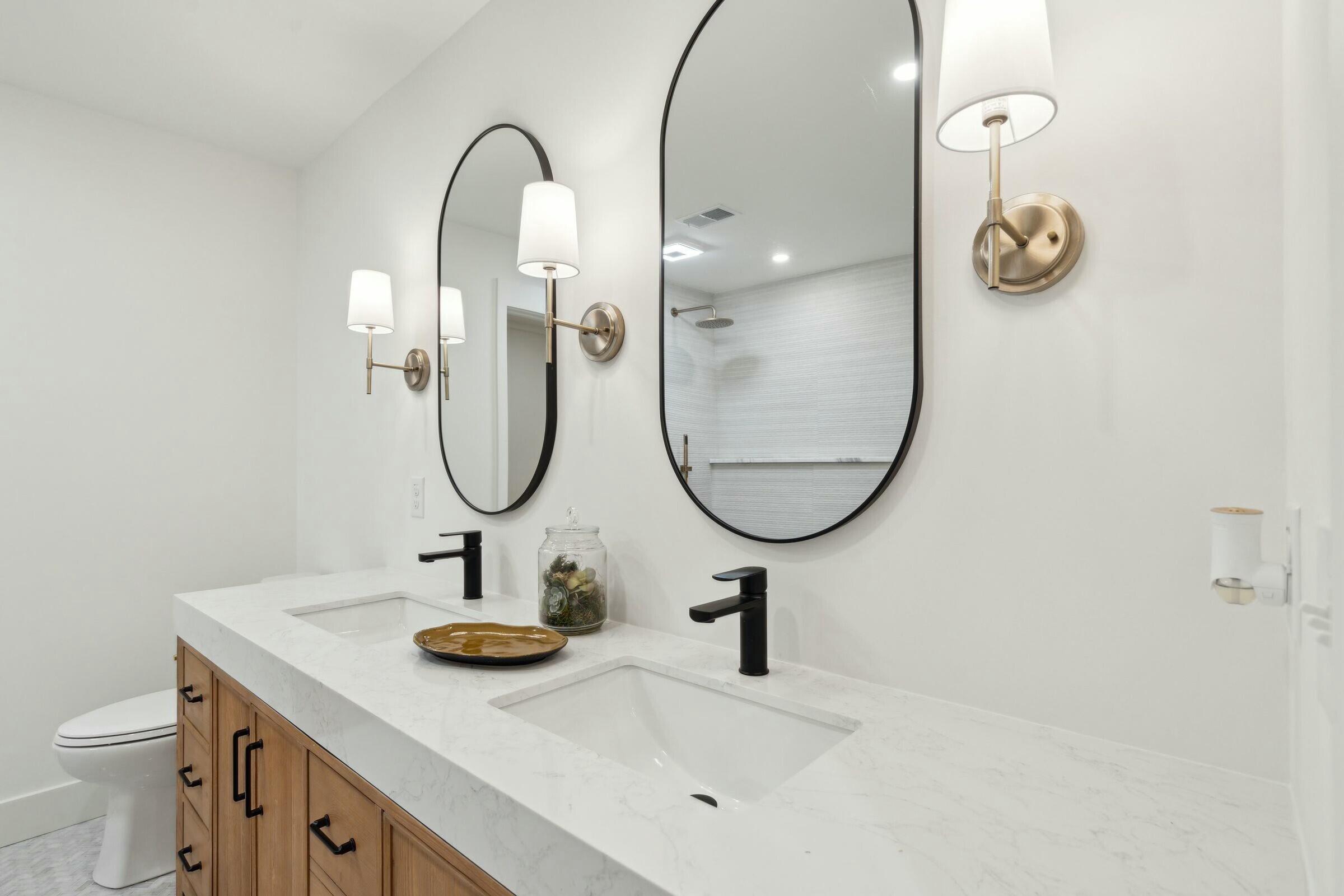 44 Poplar Street Charleston, SC 29403 - Photo 31 of 44 Primary Bathroom