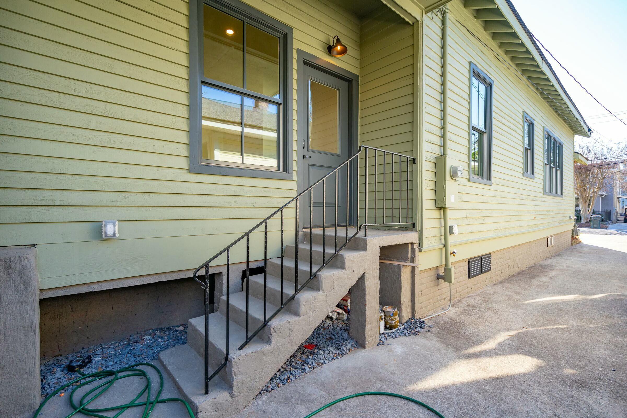 44 Poplar Street Charleston, SC 29403 - Photo 38 of 44 Back Entry/Driveway