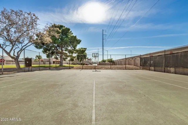 $2,200 | 16021 North 25th Drive, Phoenix, AZ 85023