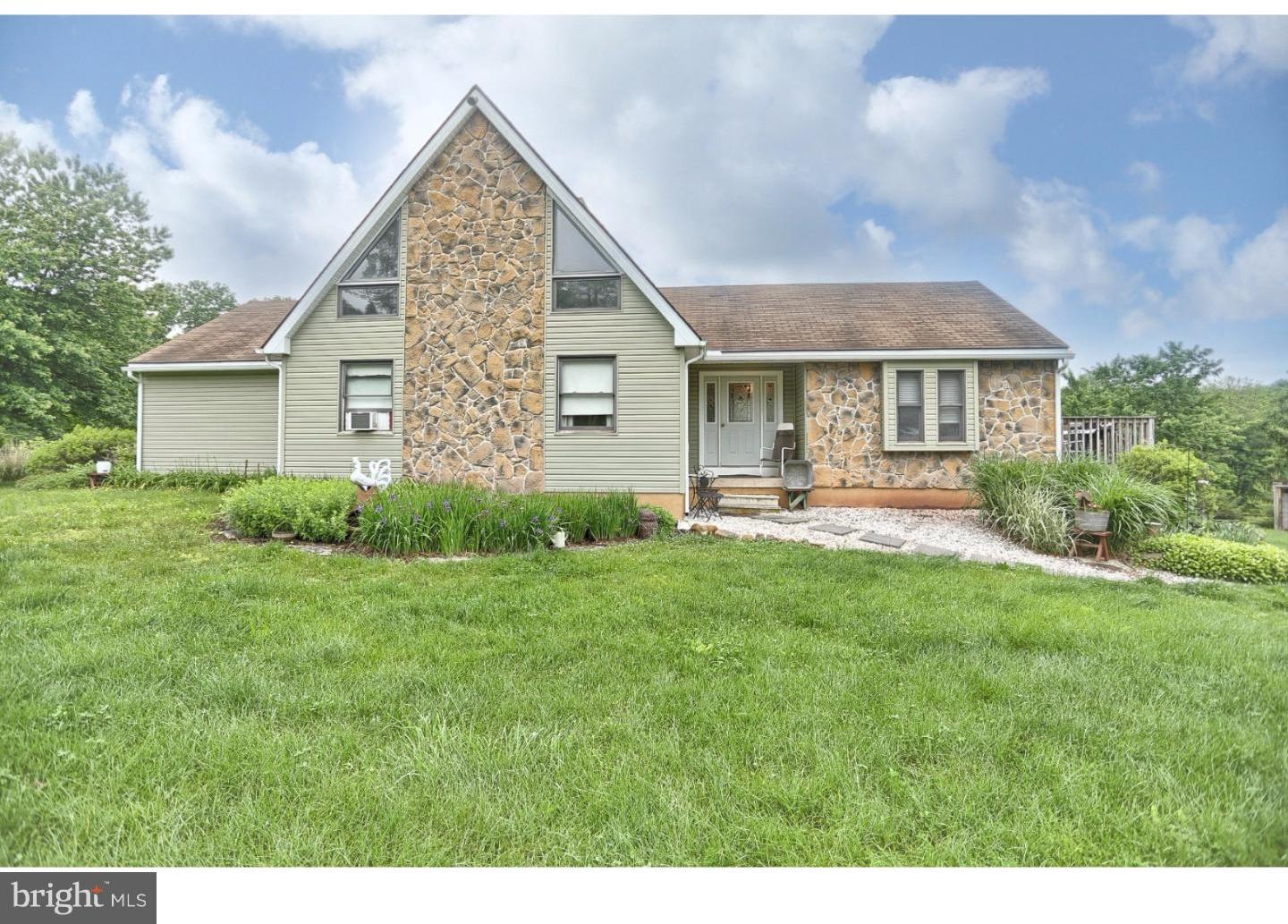 915 Zion Road Mohnton, PA 19540 - Photo 1 of 25 Exterior Front