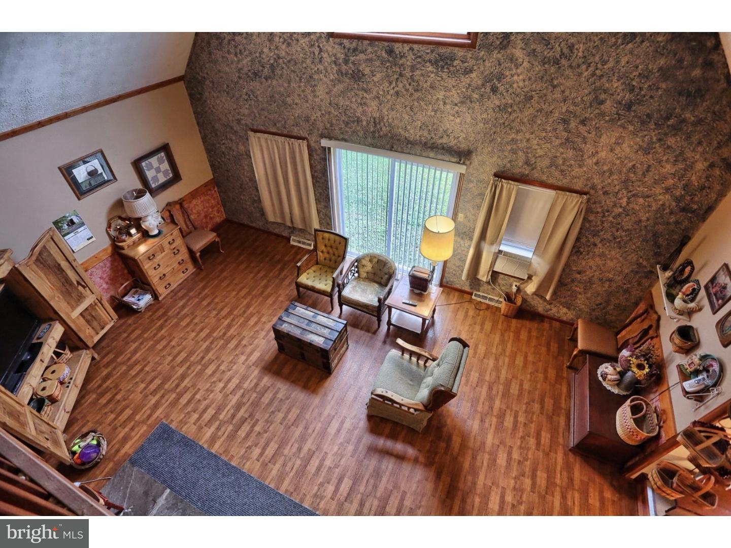 915 Zion Road Mohnton, PA 19540 - Photo 15 of 25 Great Room