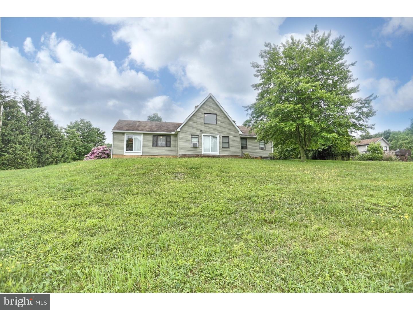 915 Zion Road Mohnton, PA 19540 - Photo 5 of 25 Exterior Back