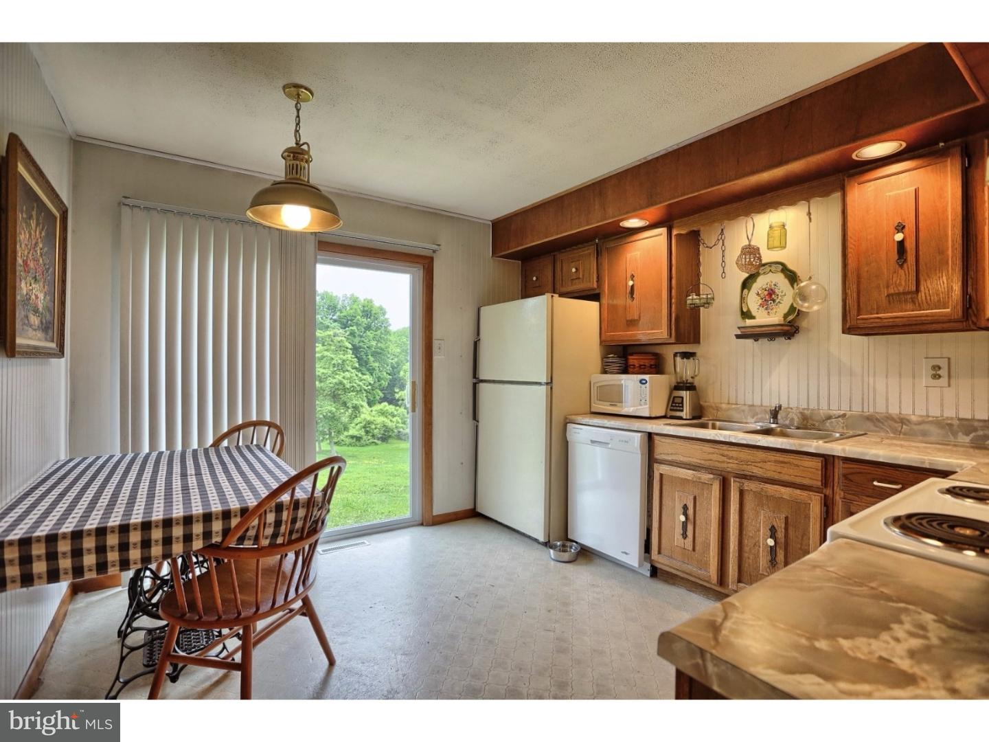 915 Zion Road Mohnton, PA 19540 - Photo 9 of 25 Kitchen