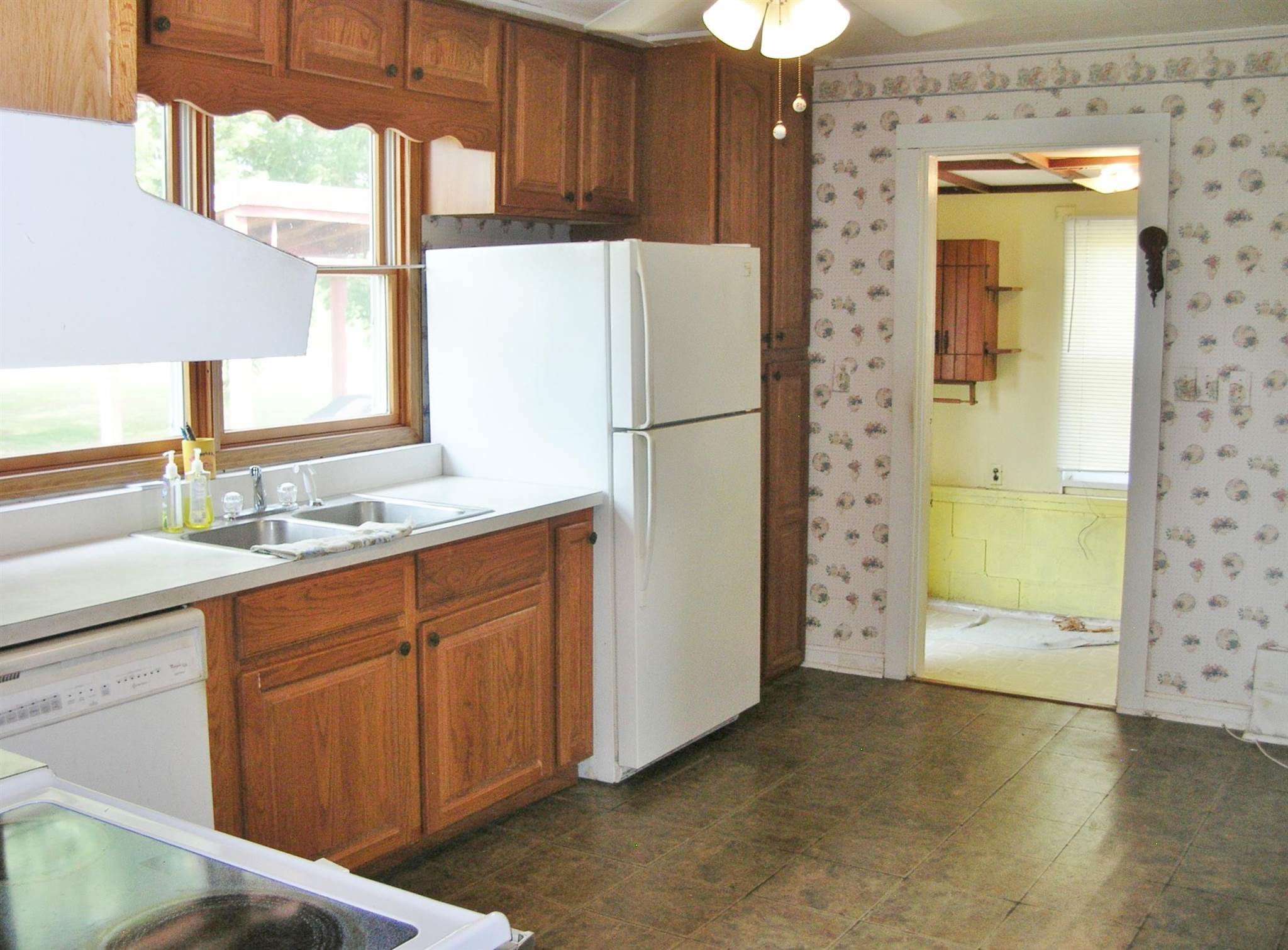 766 East St Road Boonville, IN 47601 - Photo 5 of 15 Gallery Image 5