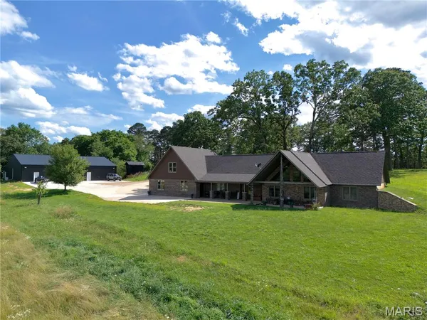$695,000 | 3378 State Highway South, Grandin, MO 63943
