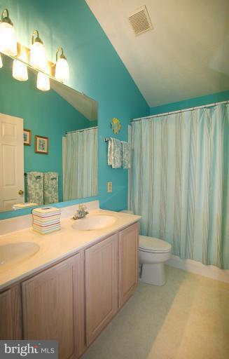 59 Caldwell Road North East, MD 21901 - Photo 8 of 26 Bath (Upper level)