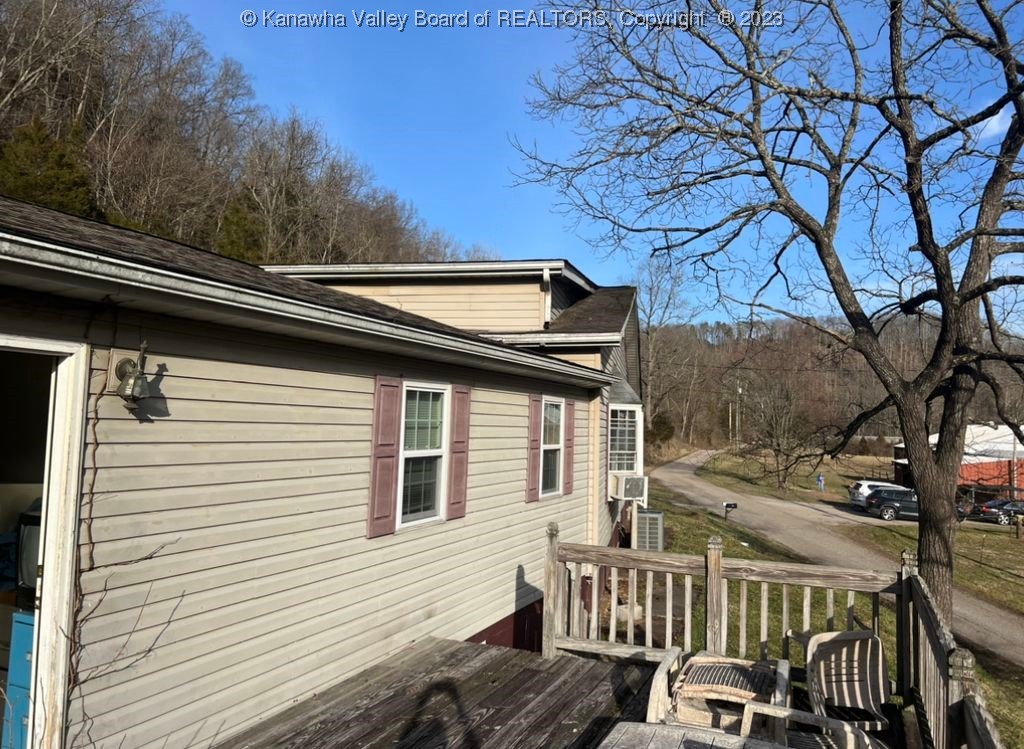 858 First Creek Road Charleston, WV 25320 - Photo 4 of 15 Gallery Image 4