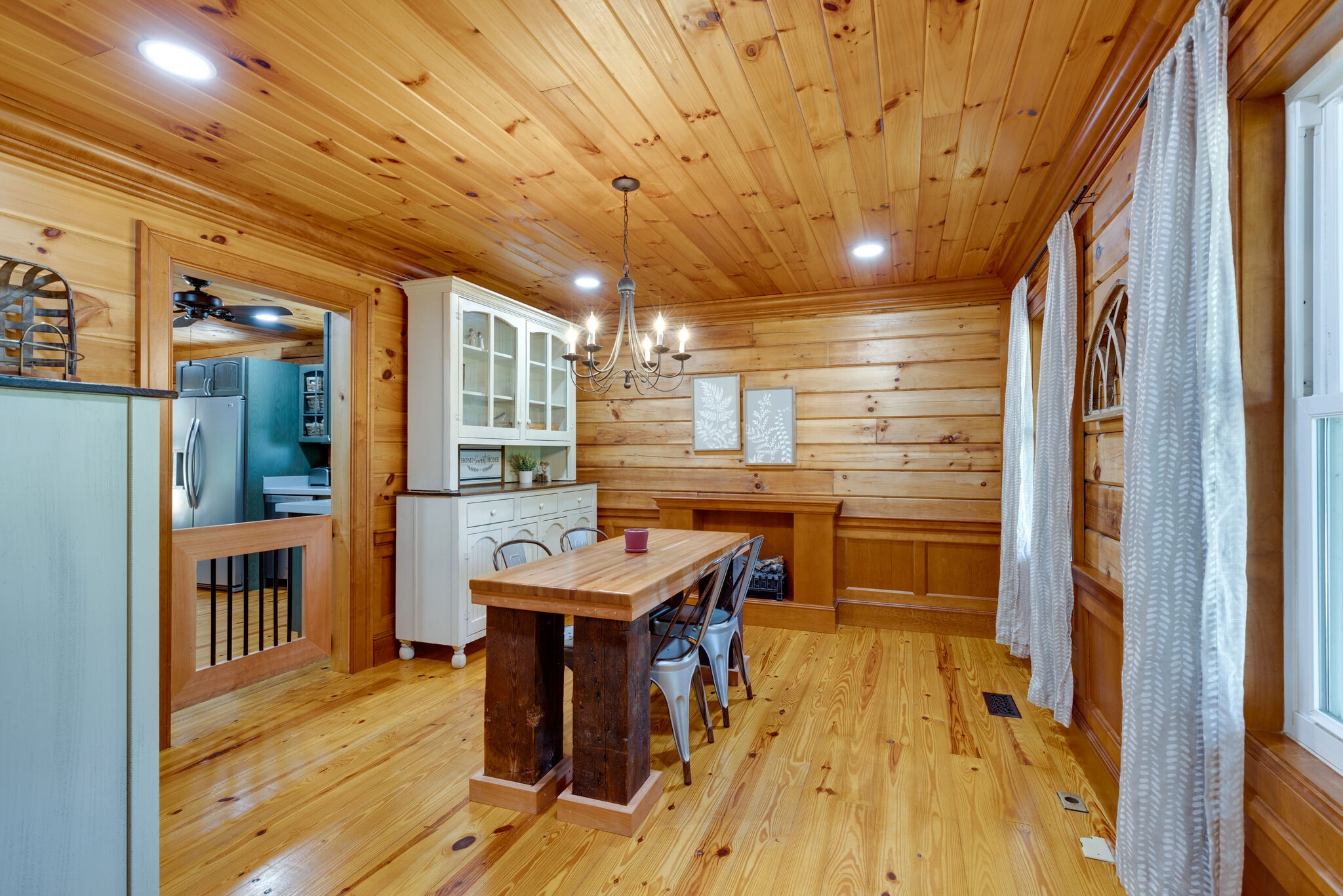 4520 Dugger Road Culleoka, TN 38451 - Photo 25 of 40 a view of a patio with table and chairs