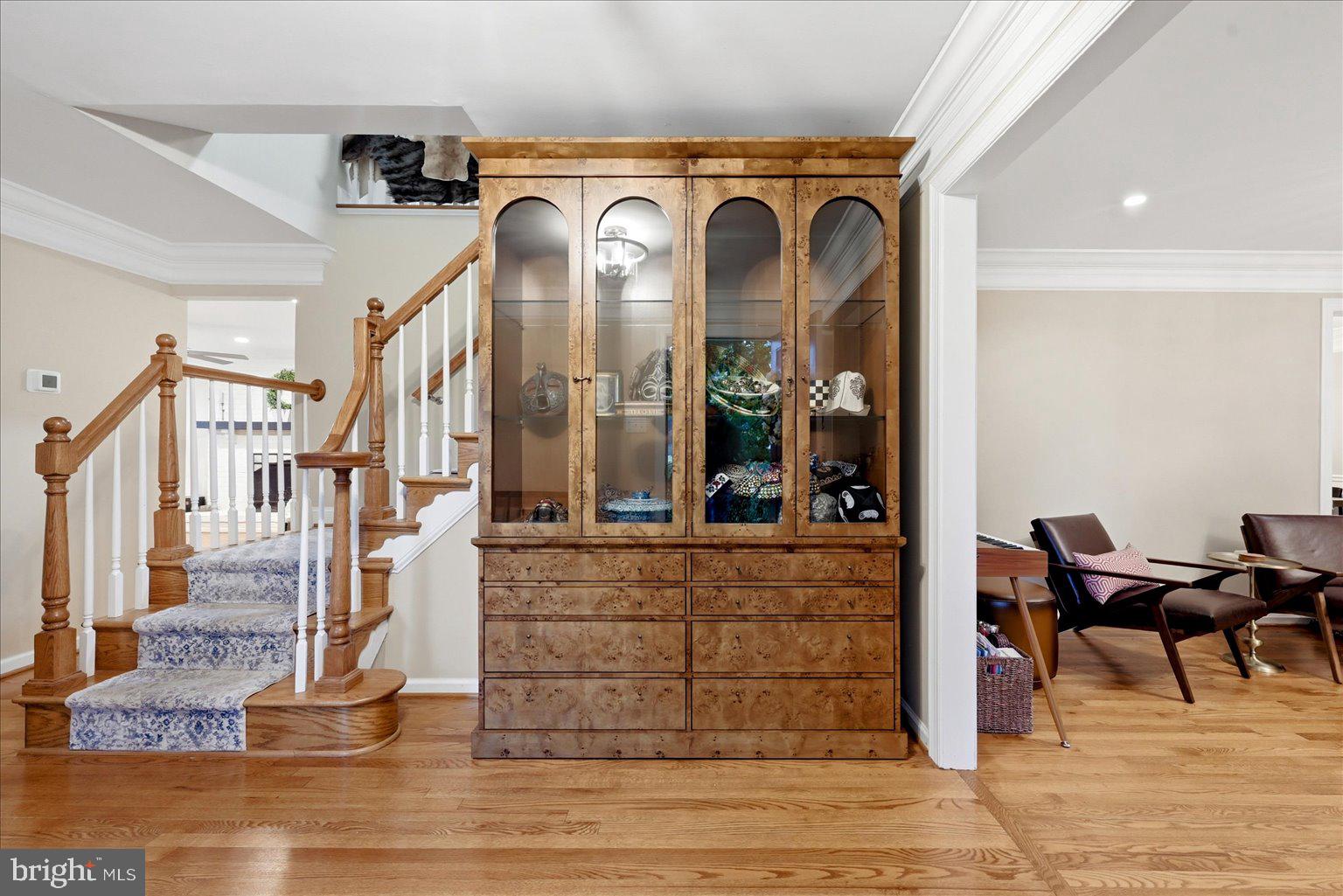 911 Riva Ridge Drive Great Falls, VA 22066 - Photo 5 of 55 Elegant entryway with classic charm.