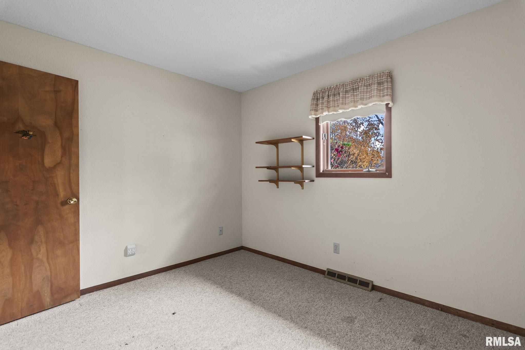 55 Buckingham Road Chatham, IL 62629 - Photo 12 of 37