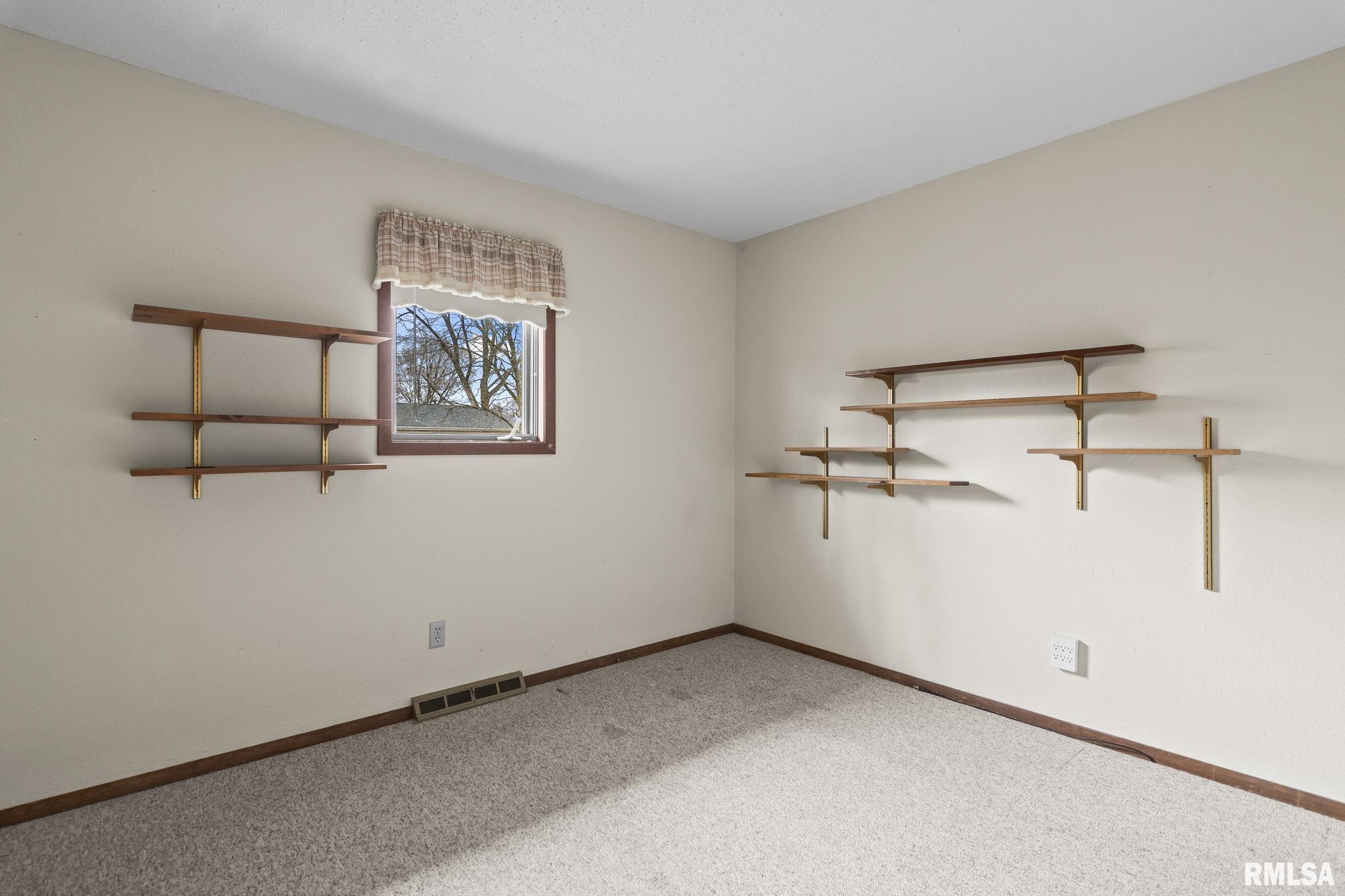 55 Buckingham Road Chatham, IL 62629 - Photo 17 of 37