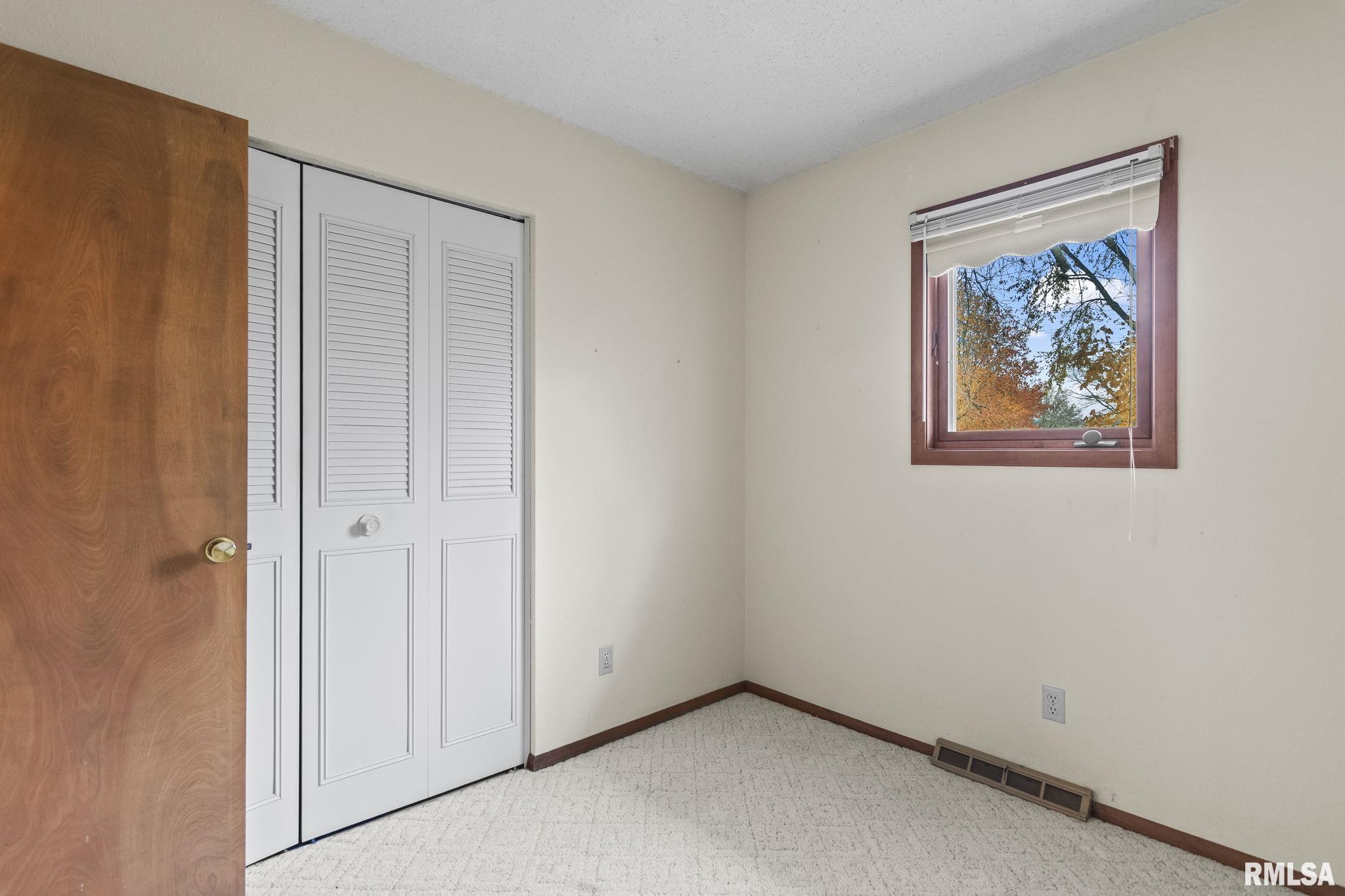 55 Buckingham Road Chatham, IL 62629 - Photo 20 of 37