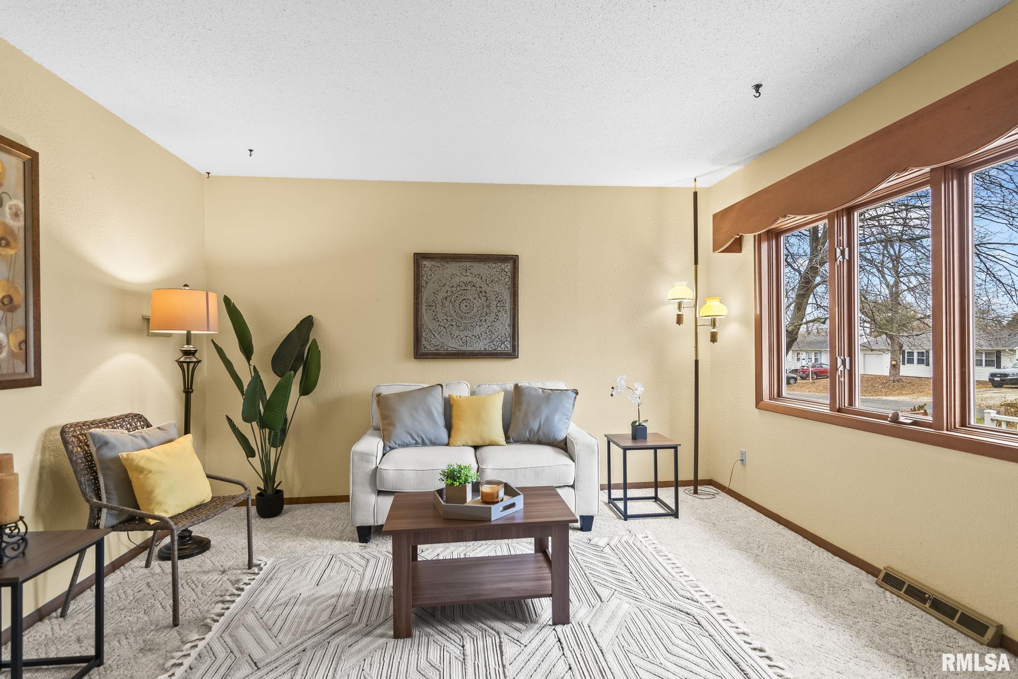 55 Buckingham Road Chatham, IL 62629 - Photo 5 of 37