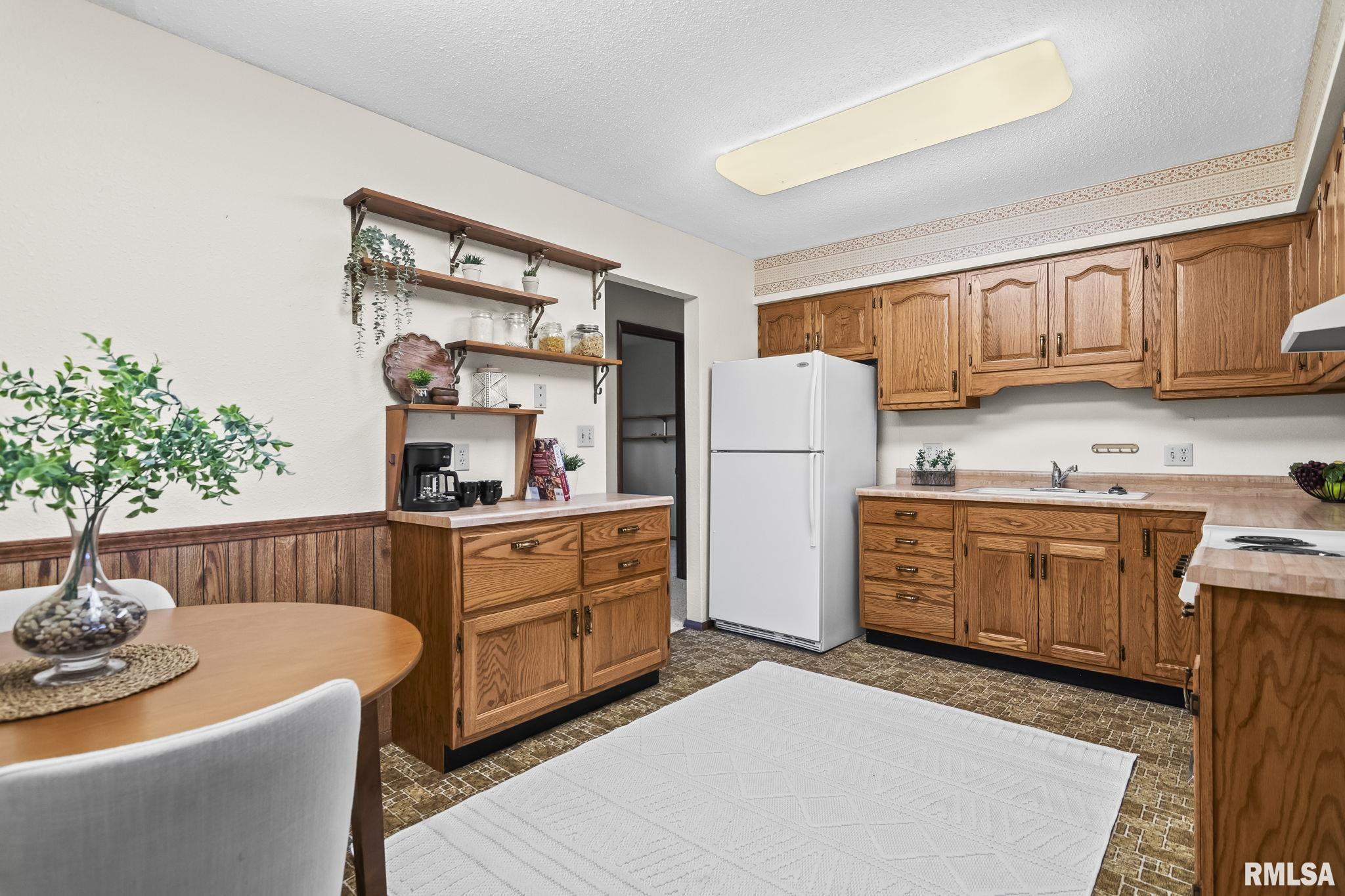 55 Buckingham Road Chatham, IL 62629 - Photo 10 of 37