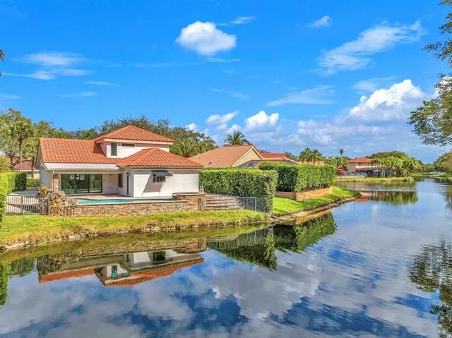 $850,000 | 1830 Northwest 97th Avenue, Plantation, FL 33322