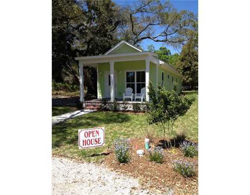 901 Township Road Gulfport, MS 39507 - Photo 1 of 10 Primary Photo