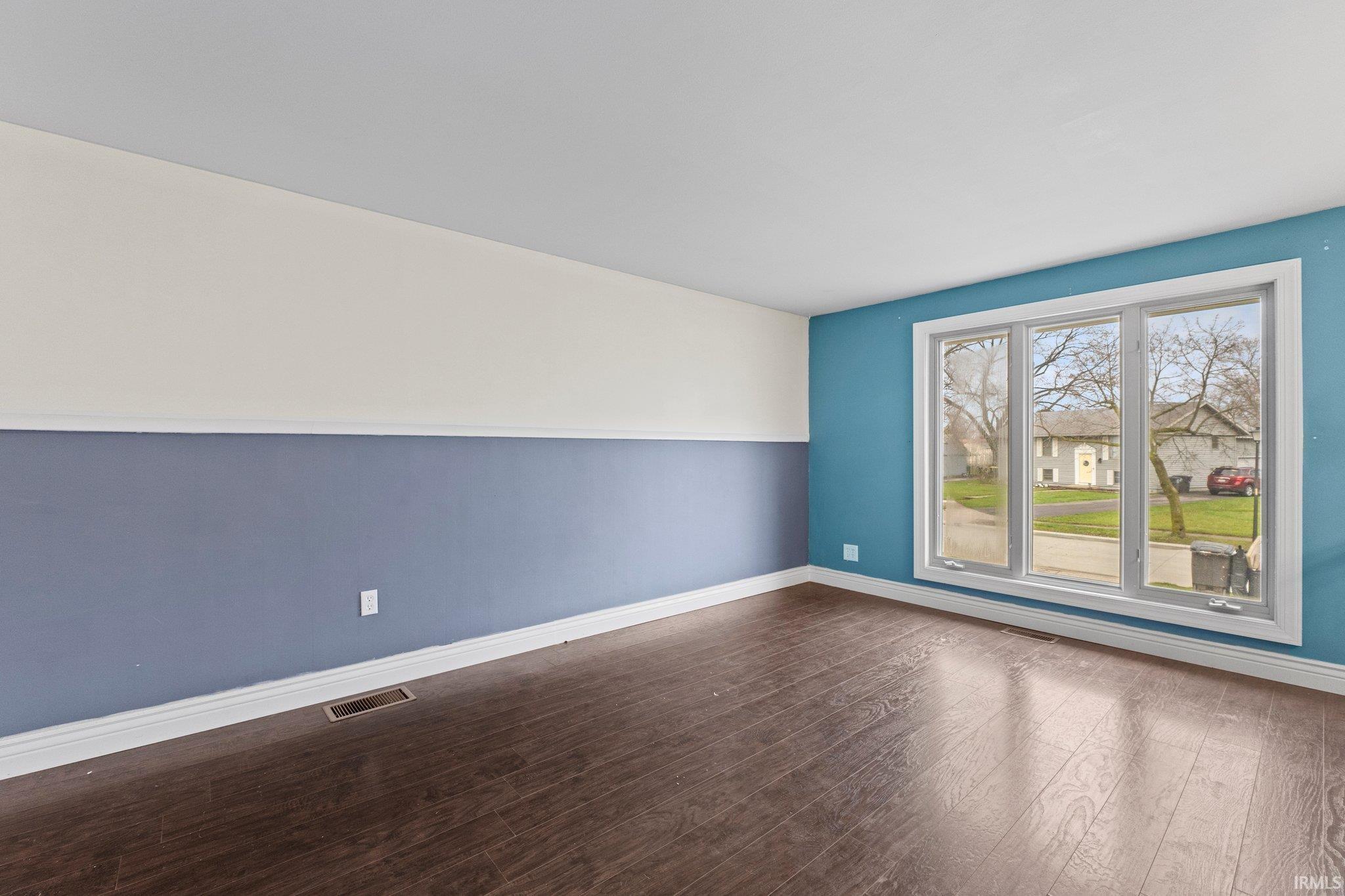 510 Springbrook Road Fort Wayne, IN 46825 - Photo 4 of 33 Gallery Image 4