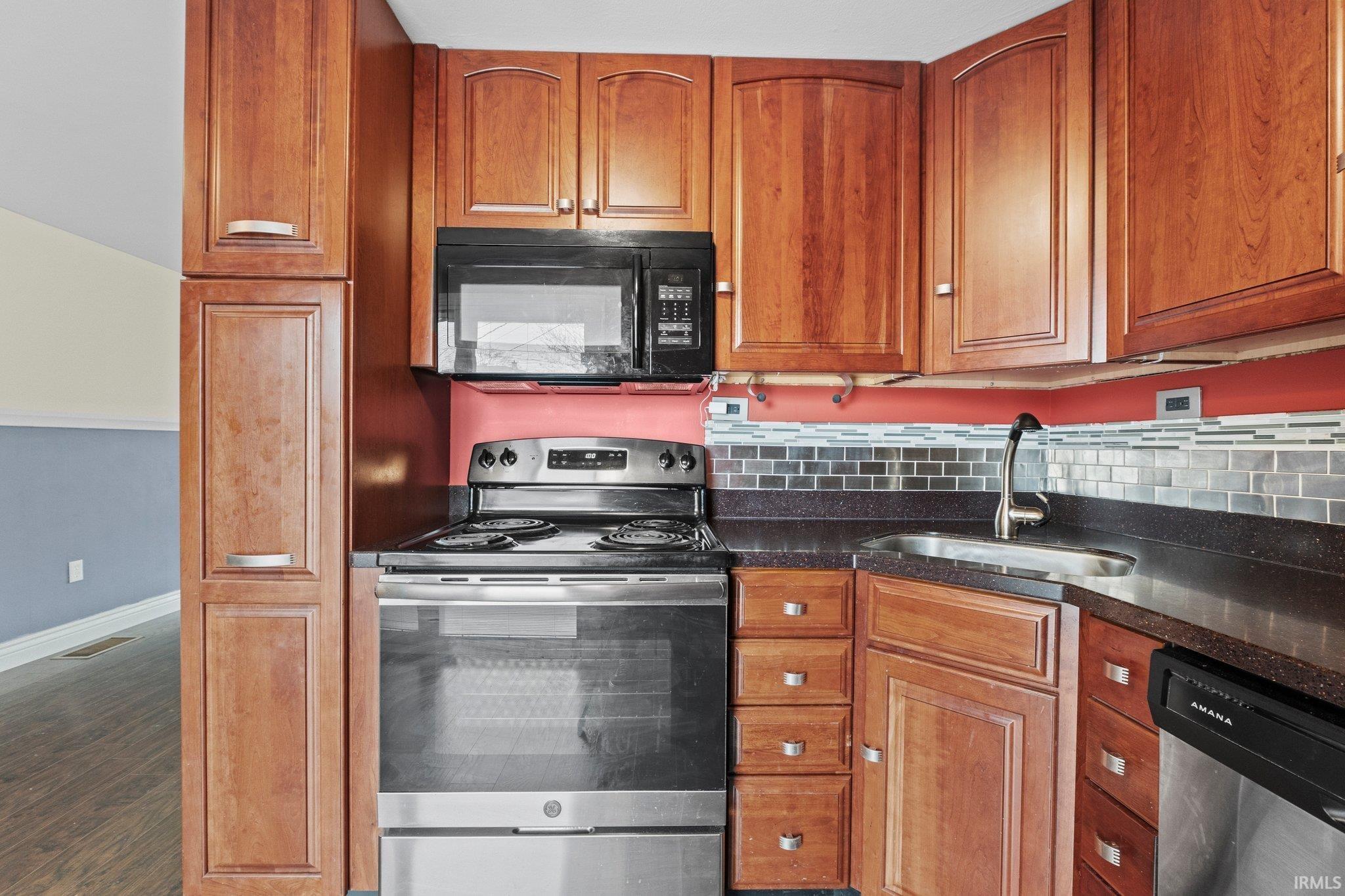 510 Springbrook Road Fort Wayne, IN 46825 - Photo 9 of 33 Gallery Image 9