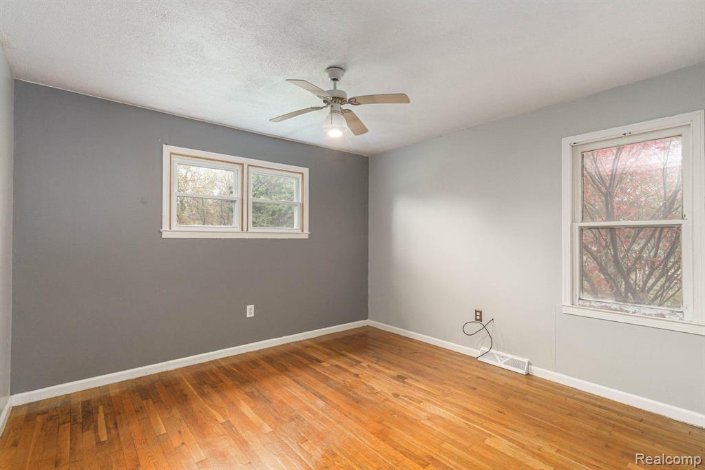 16495 Jennings Road Fenton, MI 48430 - Photo 20 of 26