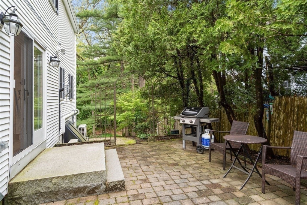 21 Madison Road Wellesley, MA 02481 - Photo 28 of 35