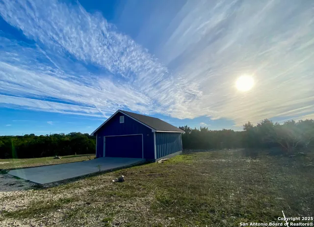 $2,700 | 228 Highland Woods, Boerne, TX 78006