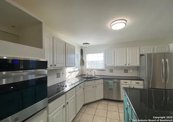 $2,600 | 228 Highland Woods, Boerne, TX 78006