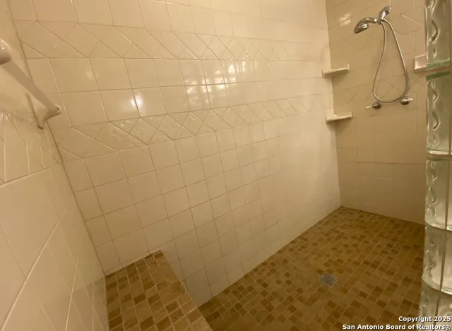 $2,700 | 228 Highland Woods, Boerne, TX 78006