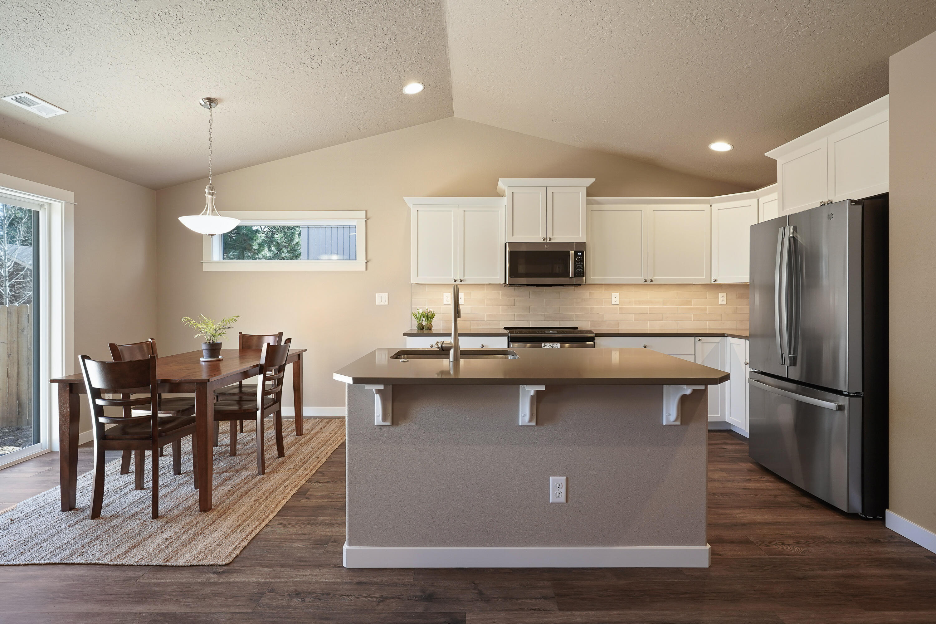 760 North McKinney Rnch Road Sisters, OR 97759 - Photo 6 of 25 DSC07776