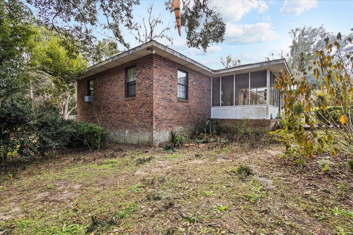213 Southwest Valentine Avenue Madison, FL 32340 - Photo 1 of 29
