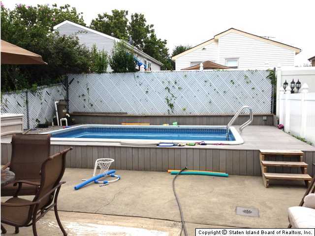 38 Middle Loop Road Staten Island, NY 10308 - Photo 8 of 19 Additional Photo