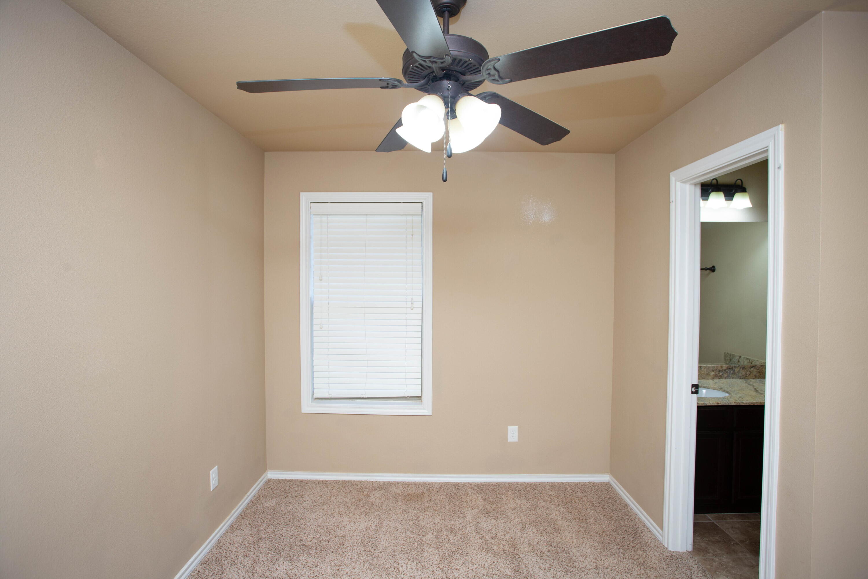 4423 106th Street, Unit A Lubbock, TX 79424 - Photo 30 of 43 5V2A1157