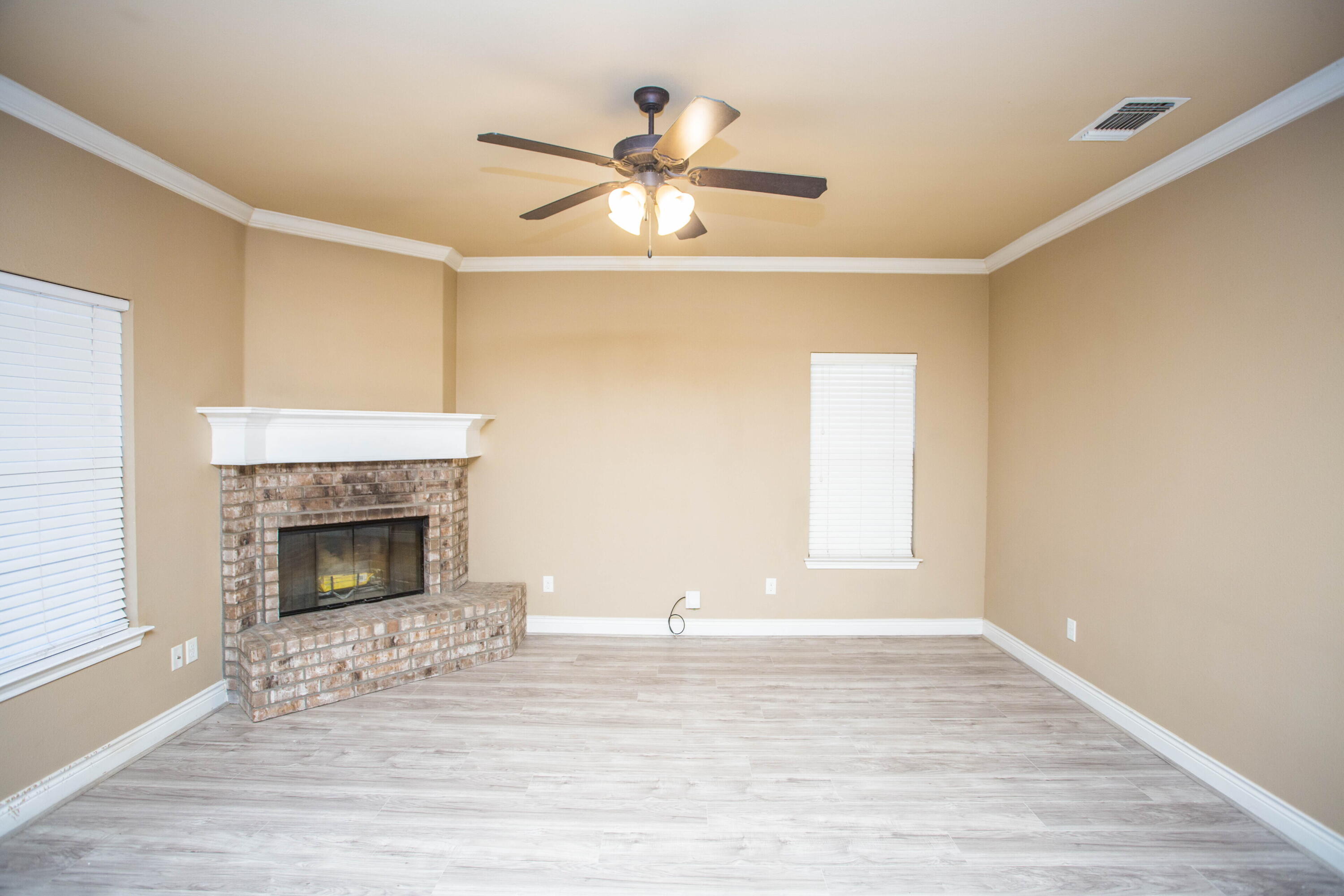 4423 106th Street, Unit A Lubbock, TX 79424 - Photo 4 of 43 5V2A1140