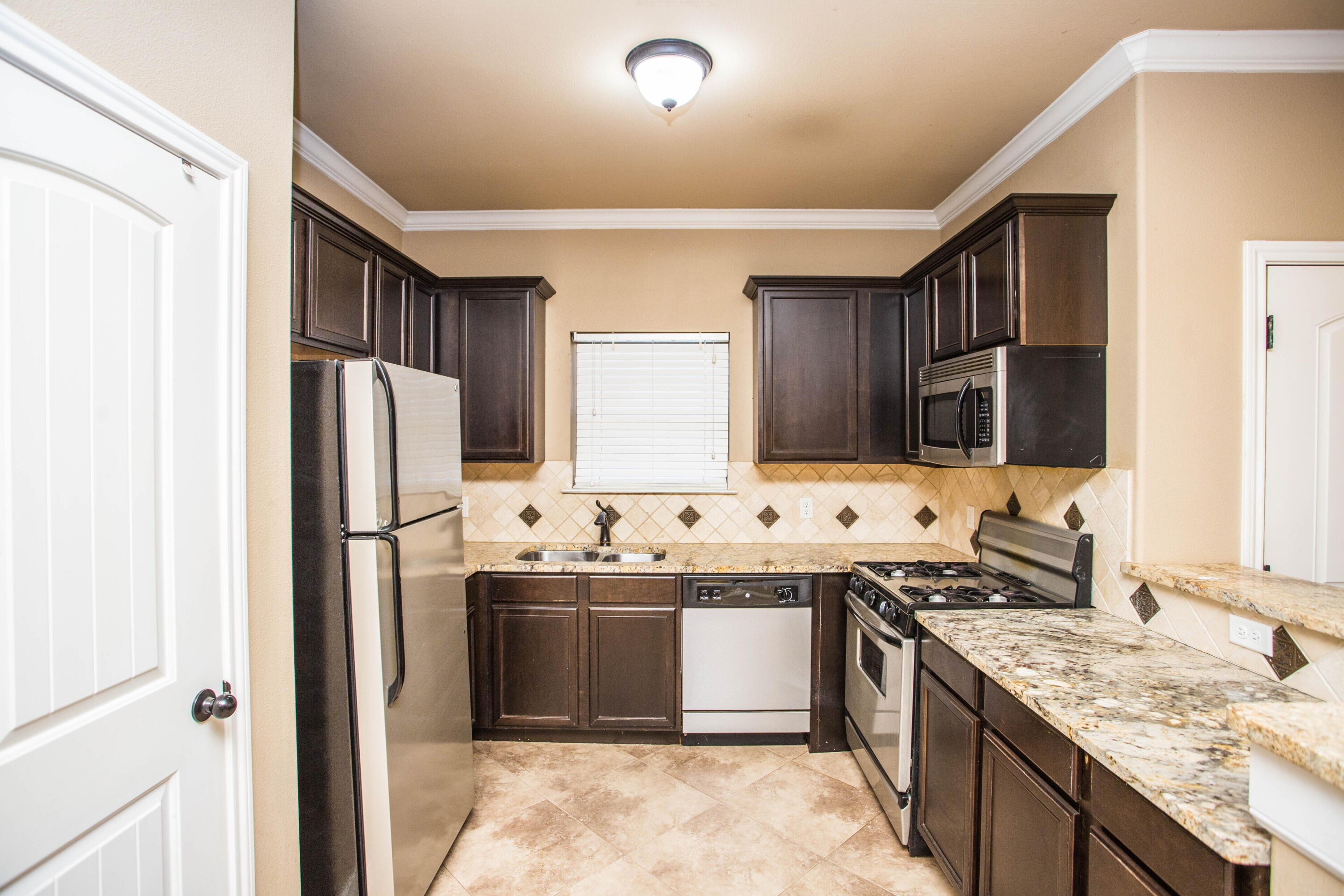 4423 106th Street, Unit A Lubbock, TX 79424 - Photo 7 of 43 5V2A1134