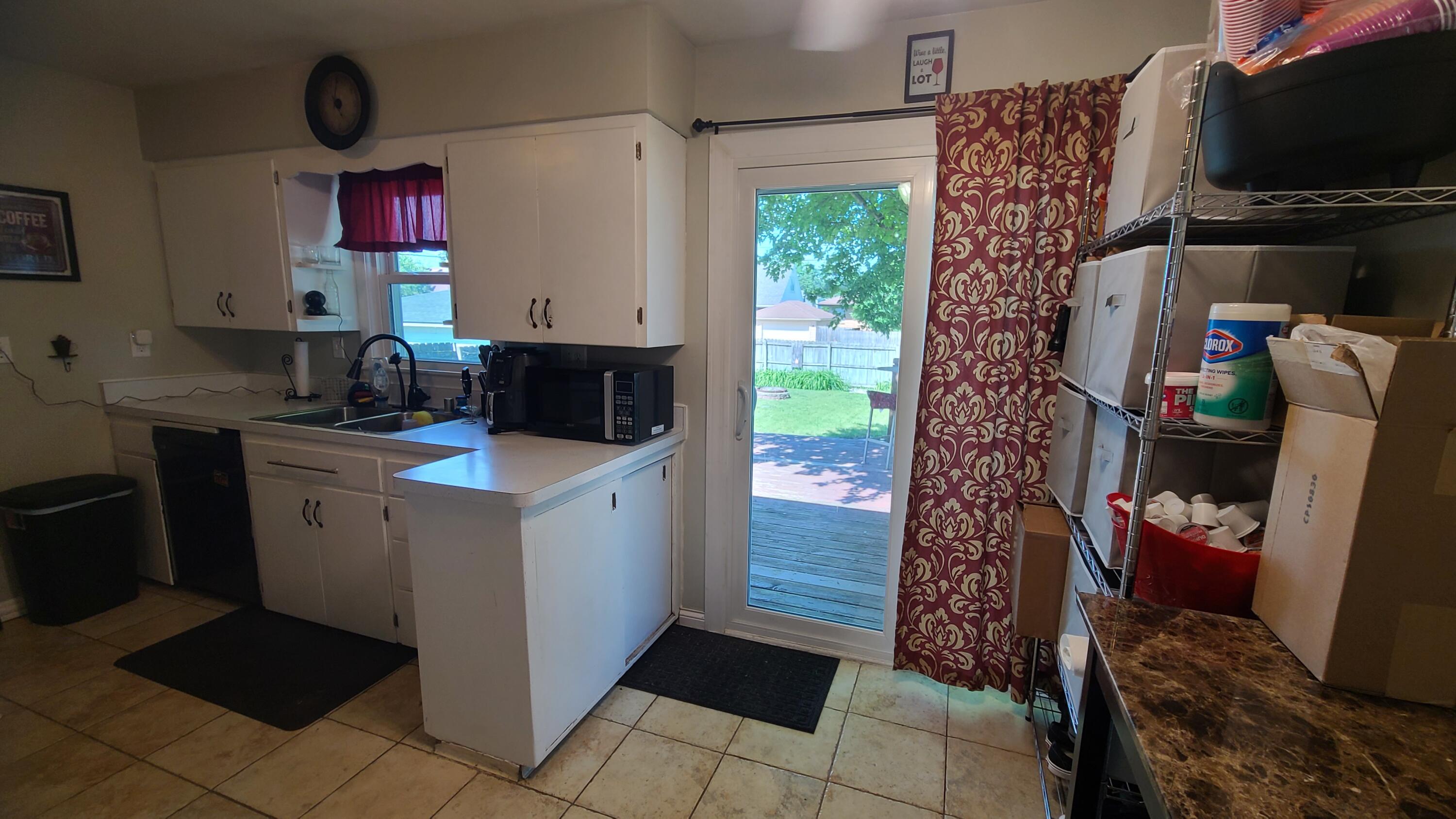 3434 1st Avenue Racine, WI 53402 - Photo 4 of 16 Kitchen