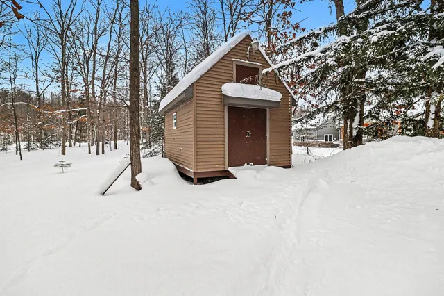 $599,900 | 1051 West White Road, Free Soil, MI 49411