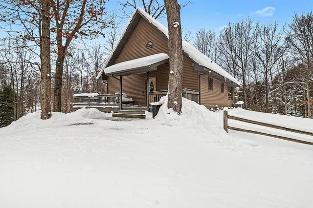 $599,900 | 1051 West White Road, Free Soil, MI 49411