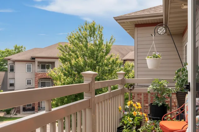 $200,000 | 121 Metro Terrace, Unit 306, Madison, WI 53718