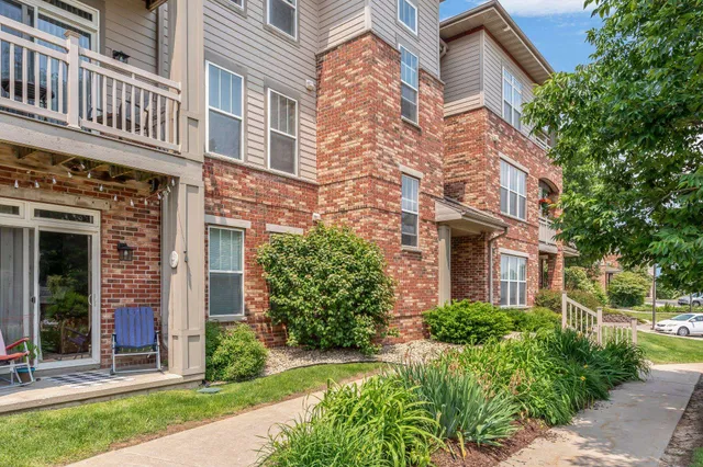 $200,000 | 121 Metro Terrace, Unit 306, Madison, WI 53718